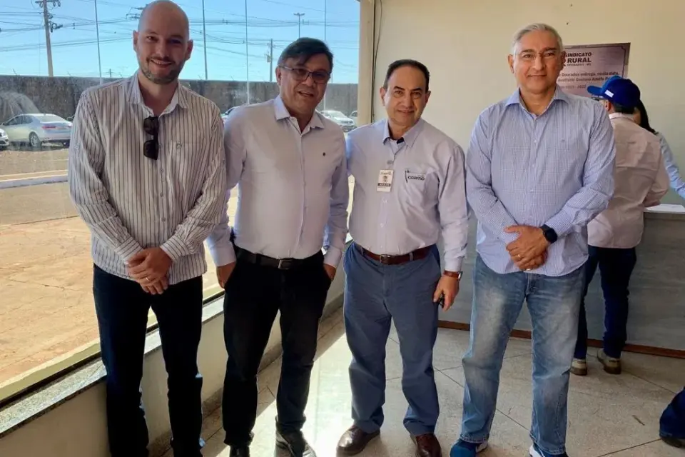 Angelo Ximenes participa da reunião de campo da Coamo