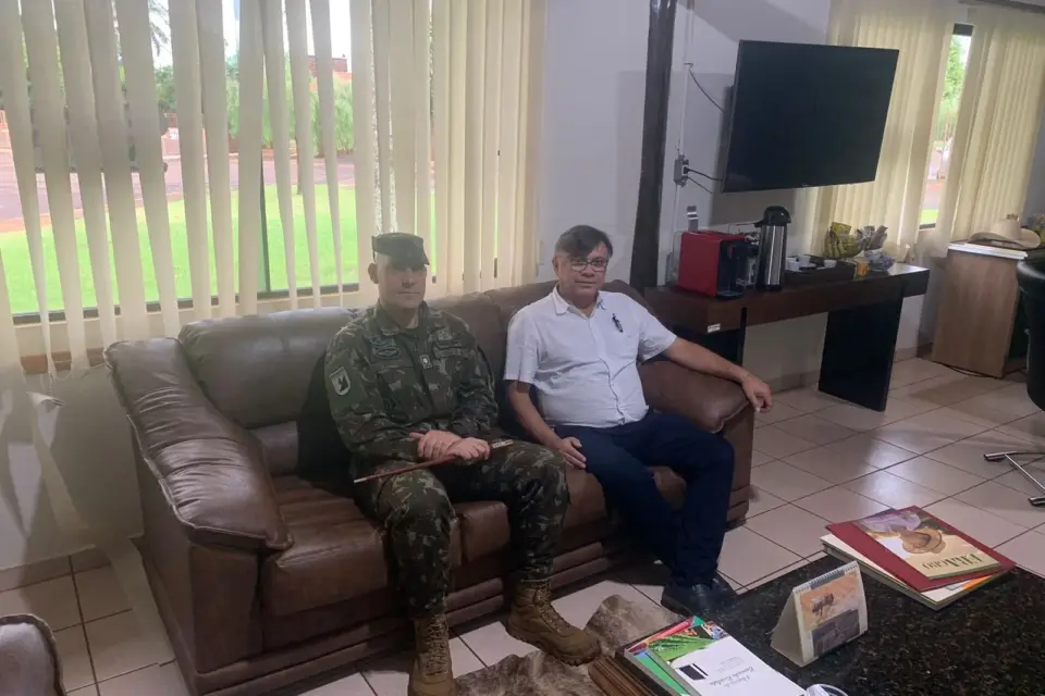 General de Brigada conhece instalações do Sindicato Rural de Dourados