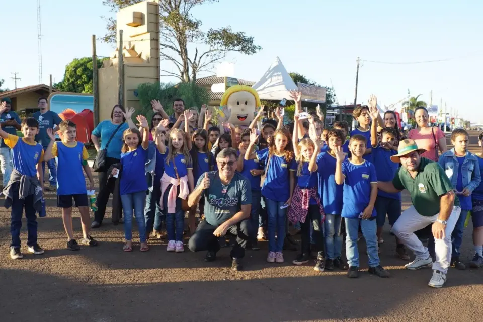 Estudantes visitam a Expoagro e conhecem de perto as atividades da feira