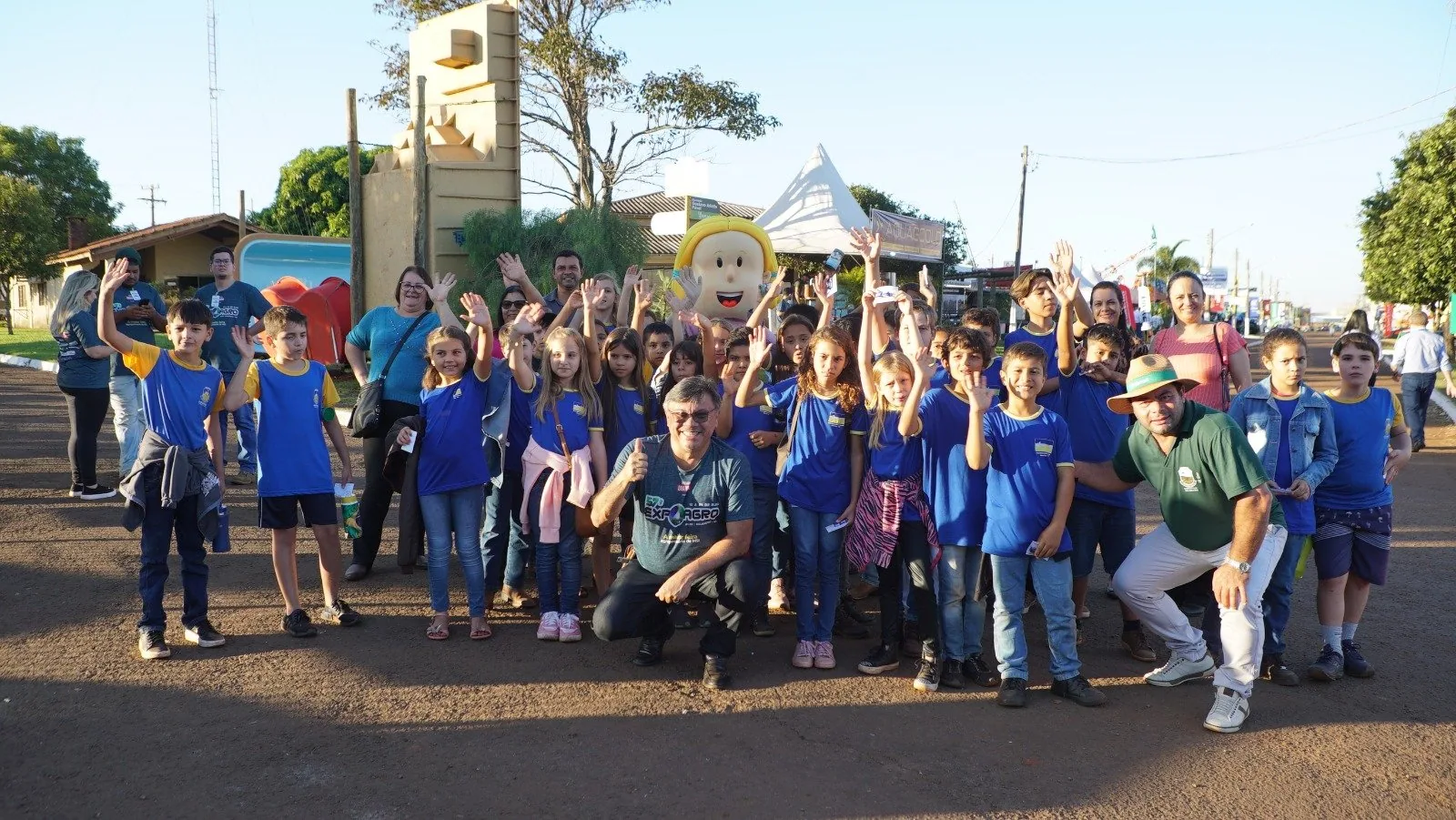 Estudantes visitam a Expoagro e conhecem de perto as atividades da feira